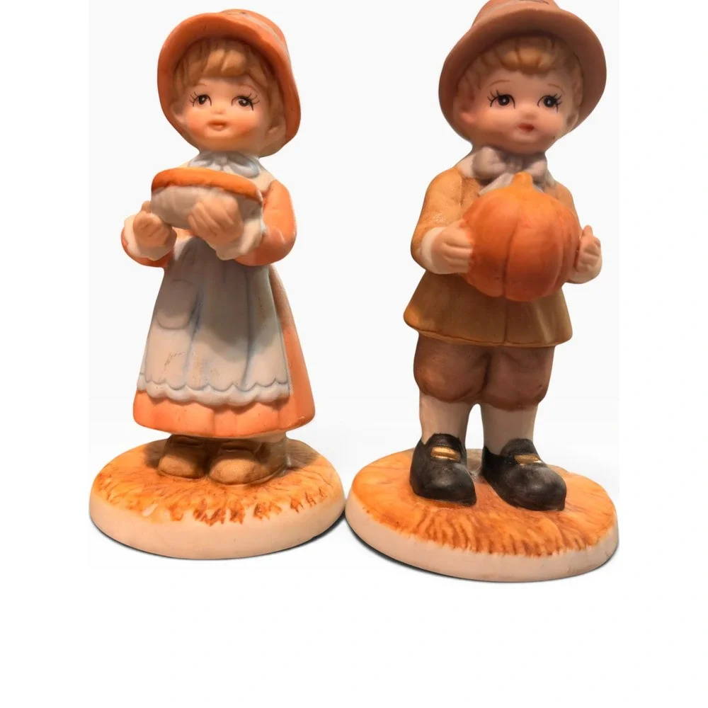 Vintage Thanksgiving Pilgrim Boy & Girl Ceramic Figurines Set Harvest Decor 4.5